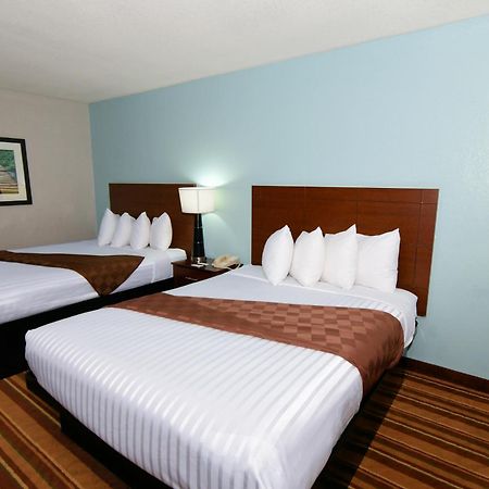 Rock Island Inn & Suites Marshalltown Zewnętrze zdjęcie