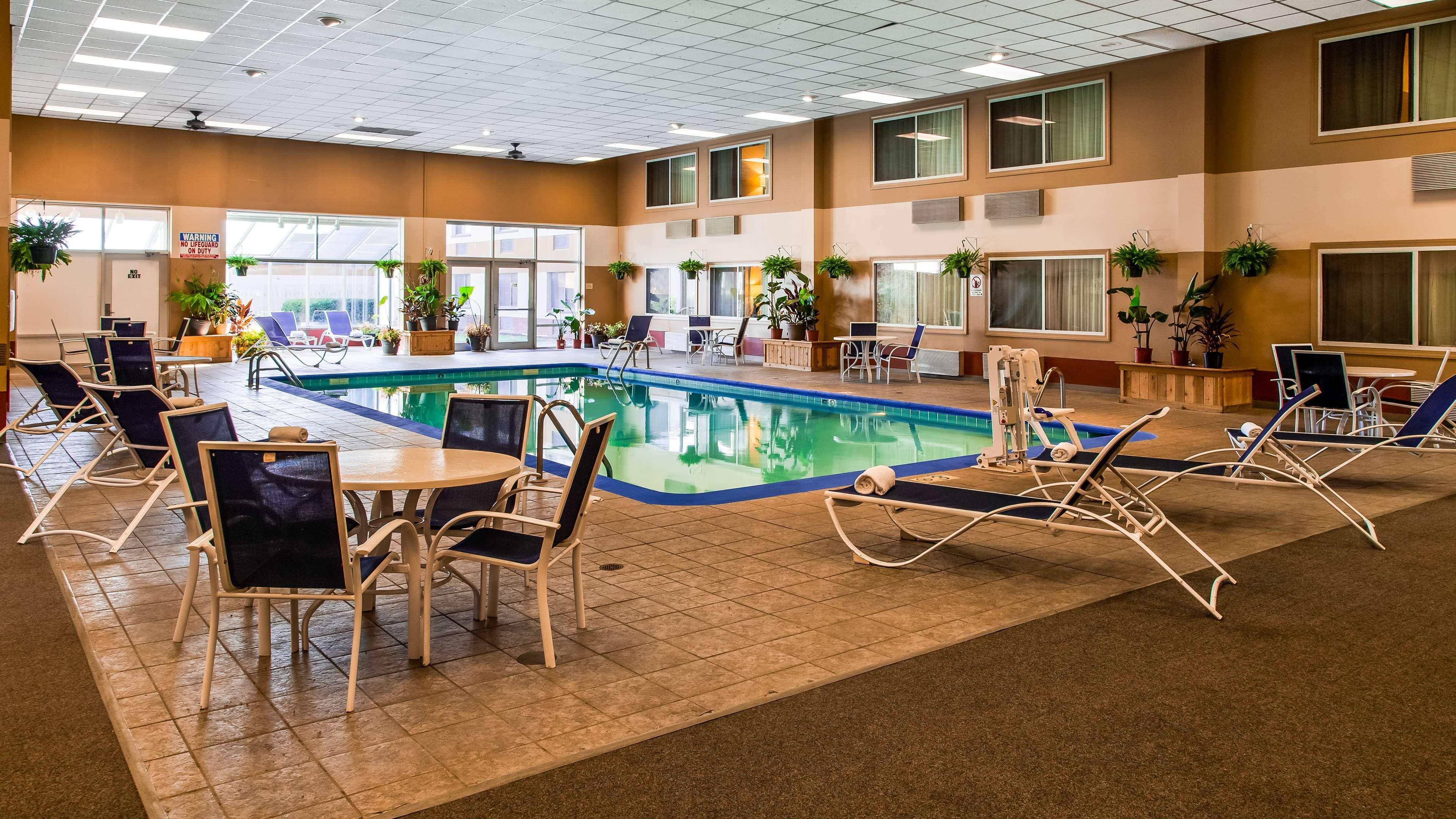 Rock Island Inn & Suites Marshalltown Zewnętrze zdjęcie