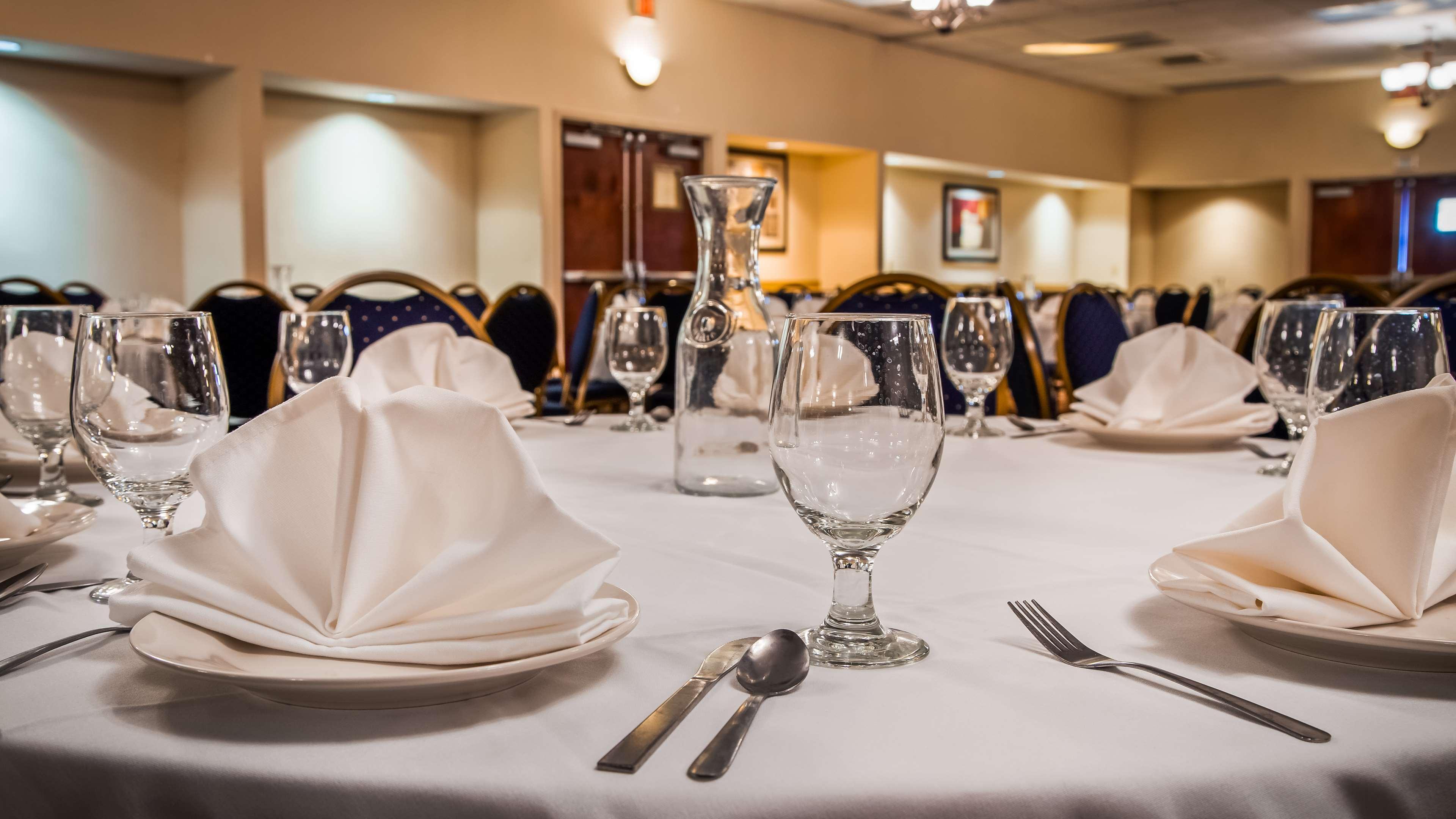 Rock Island Inn & Suites Marshalltown Zewnętrze zdjęcie