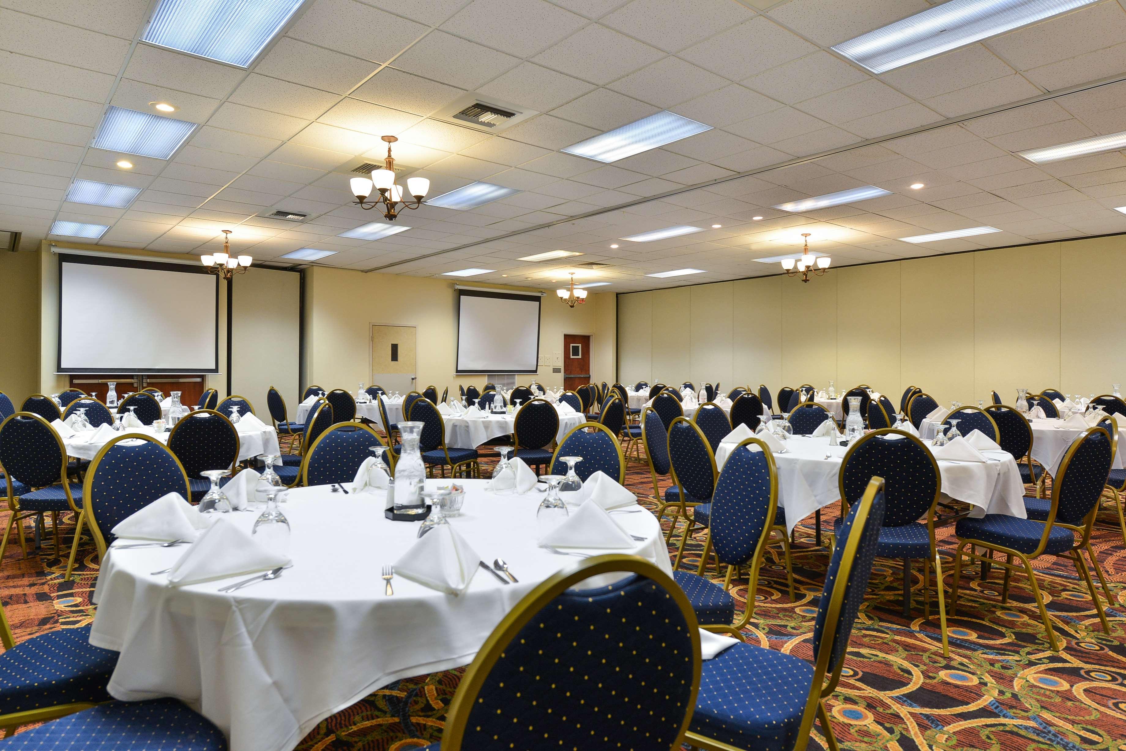 Rock Island Inn & Suites Marshalltown Zewnętrze zdjęcie
