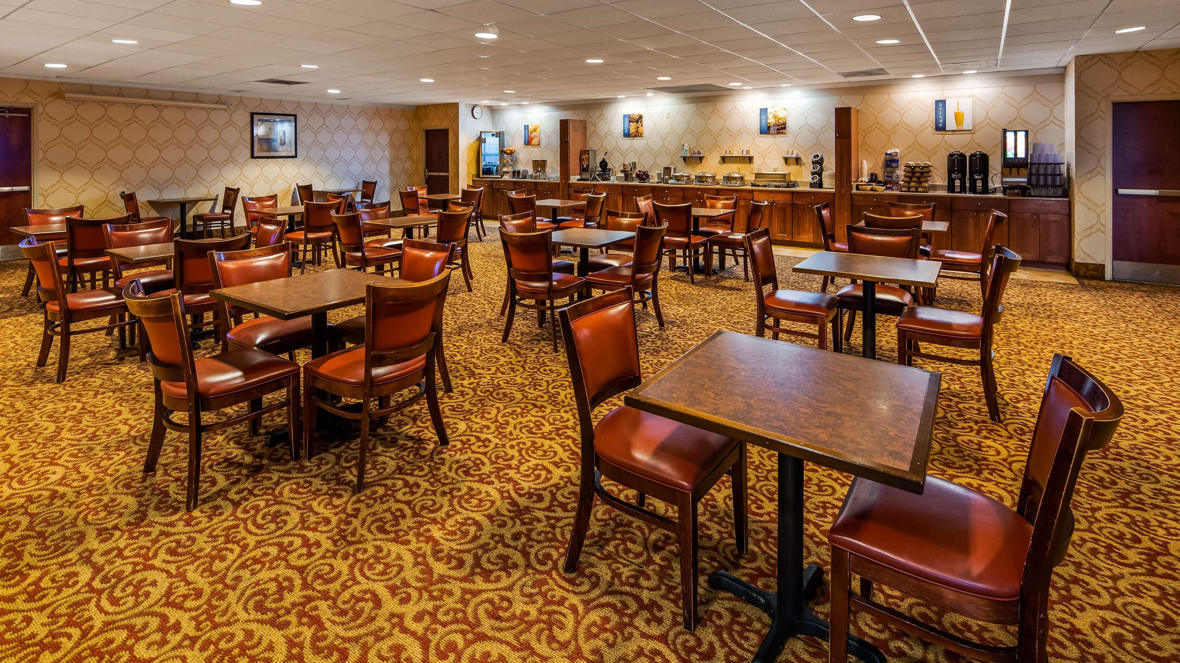 Rock Island Inn & Suites Marshalltown Zewnętrze zdjęcie