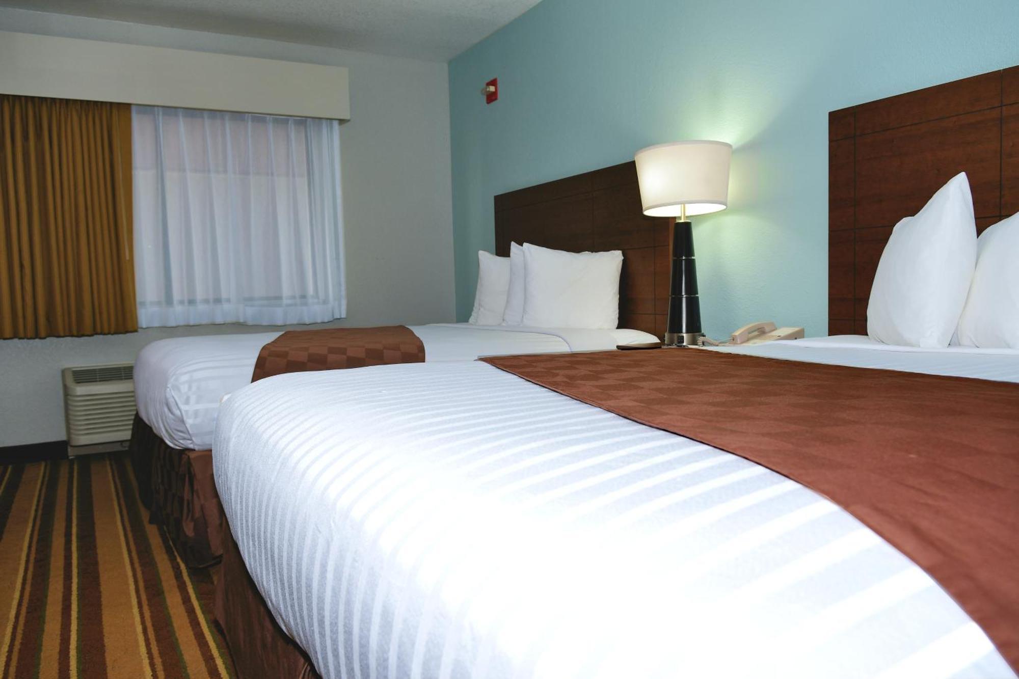 Rock Island Inn & Suites Marshalltown Zewnętrze zdjęcie
